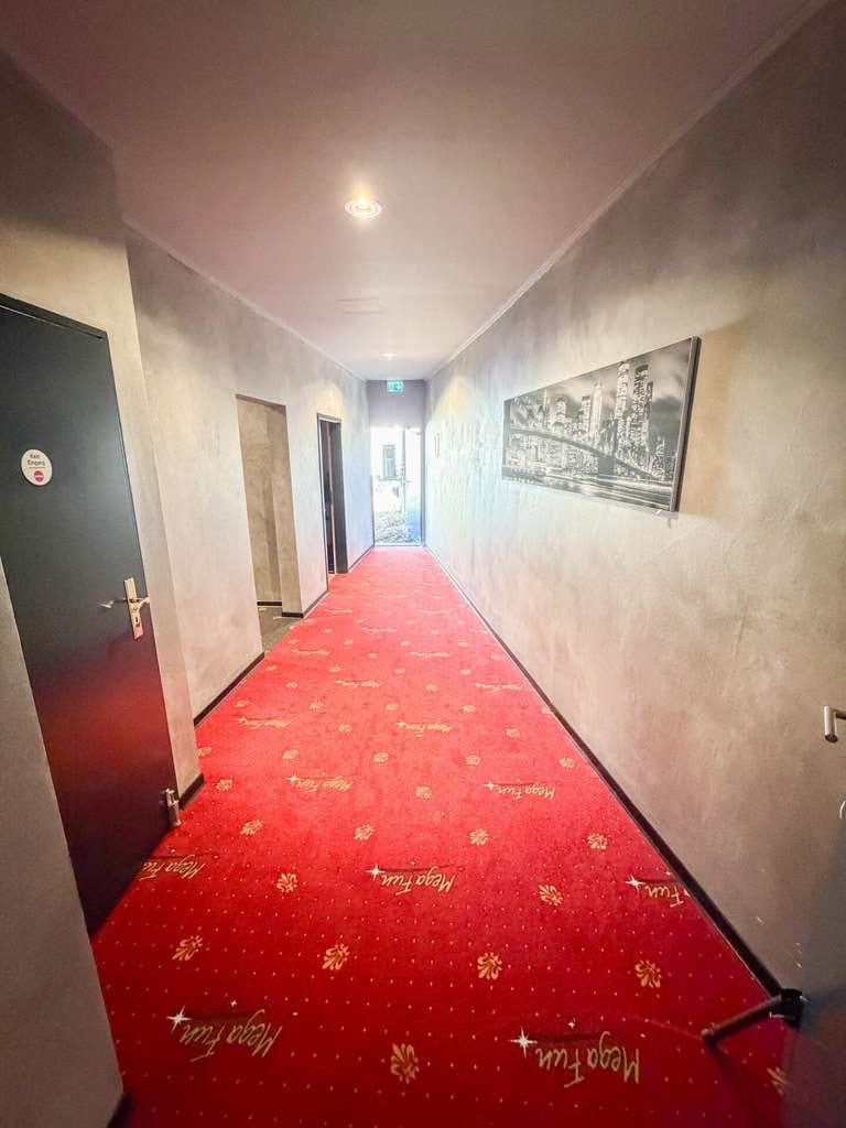 Immobilie in Aldenhoven - Wohn- und Geschäftshaus in zentraler Lage von Aldenhoven mit vielseitiger Gewerbeeinheit und zwei gr - Bild 3