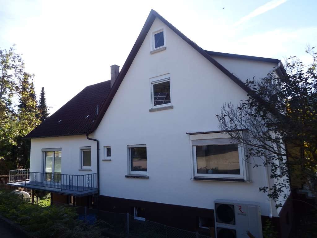 Immobilie in Burladingen - Komplett saniertes Haus mit Werkstatt und Platz für Hobby oder Fuhrpark - Bild 2