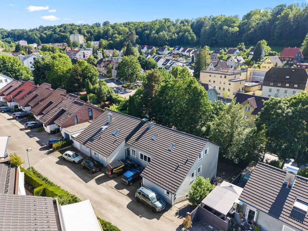 Immobilie in Ravensburg - Interessantes Mehrfamilienhaus in stadtnaher Lage von Ravensburg - Bild 1