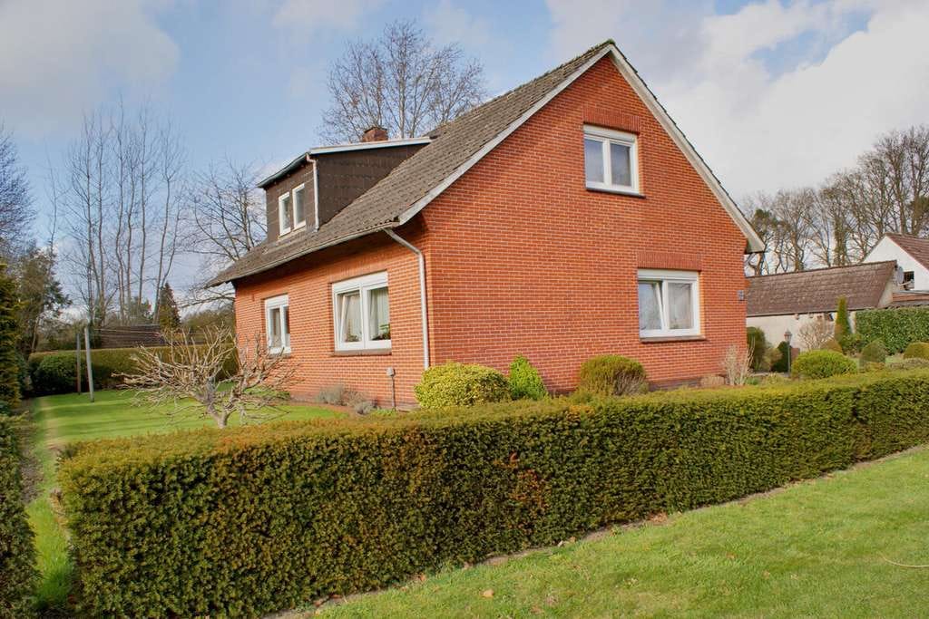 Immobilie in Apen - Gemütliches Einfamilienhaus in ländlicher Wohnsiedlung - Bild 0