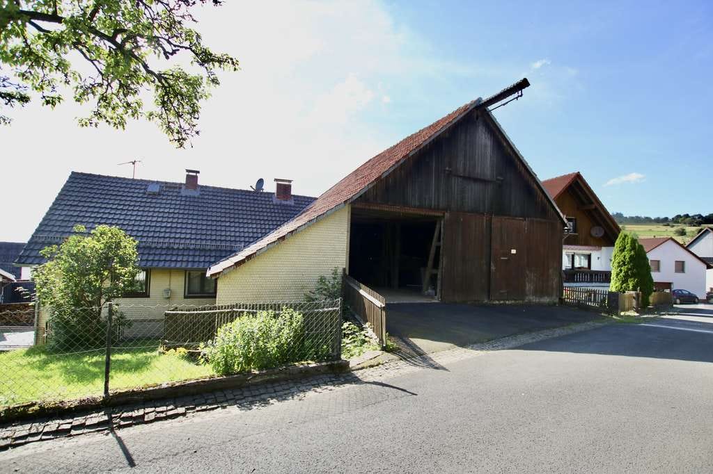 Immobilie in Schotten - Hier können Ideen wachsen - Bauernhof mit Wohnhaus, Stall und Scheune sucht kreative Macher! - Bild 2