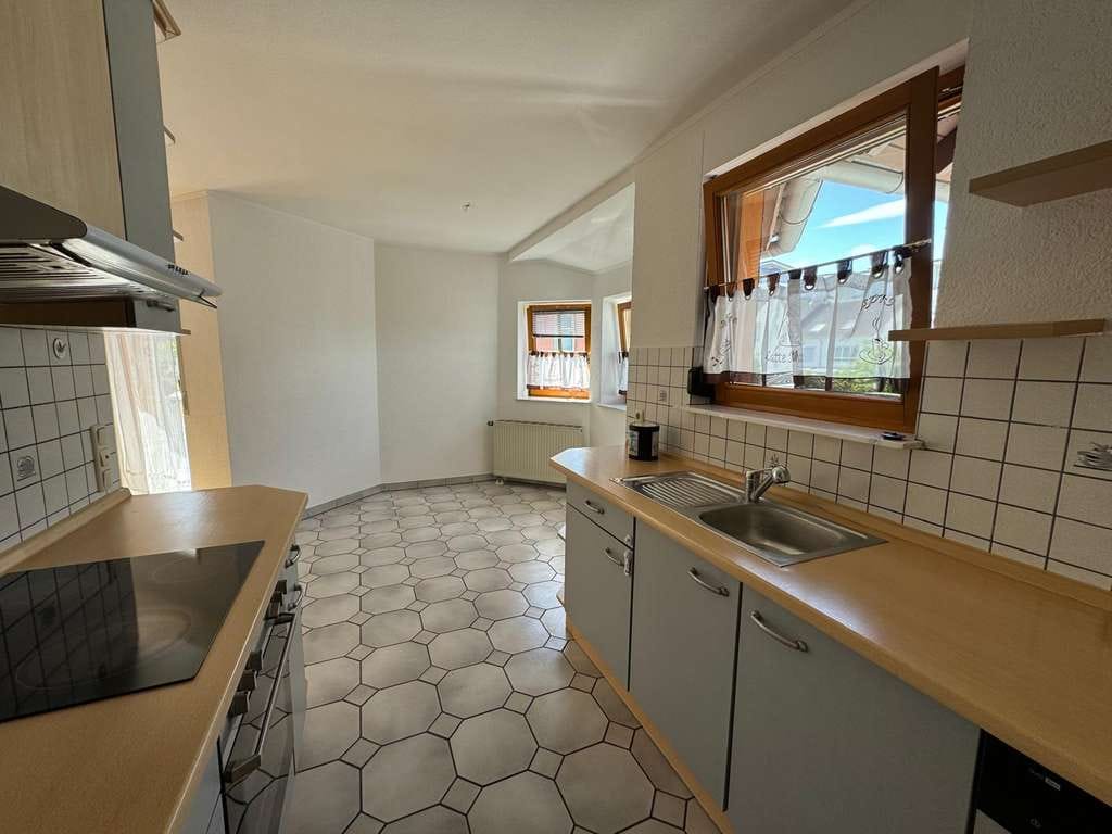Immobilie in Idstein - Stilvolle, gepflegte 4-Zimmer-Dachgeschosswohnung mit Einbauküche in Idstein - Bild 3