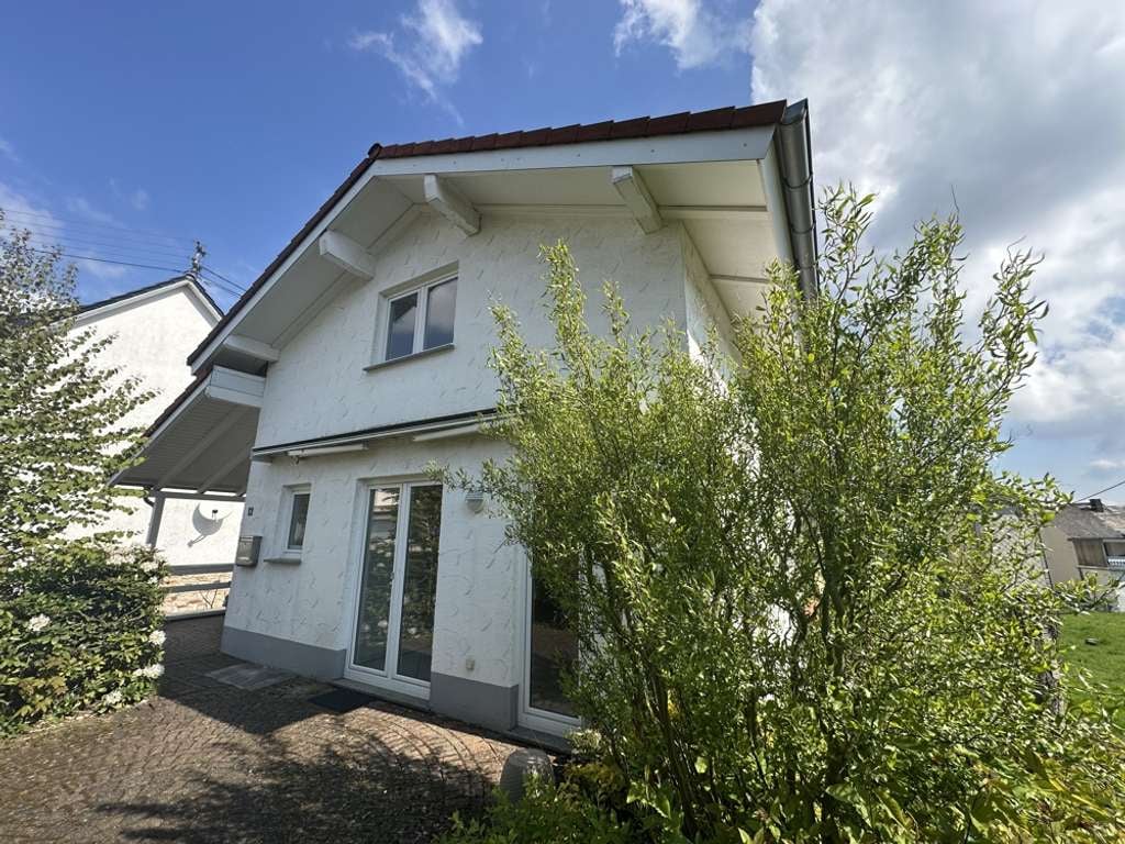 Immobilie in Ransbach-Baumbach - Tolle Gelegenheit! EFH mit separater Einliegerwohnung - Bild 2