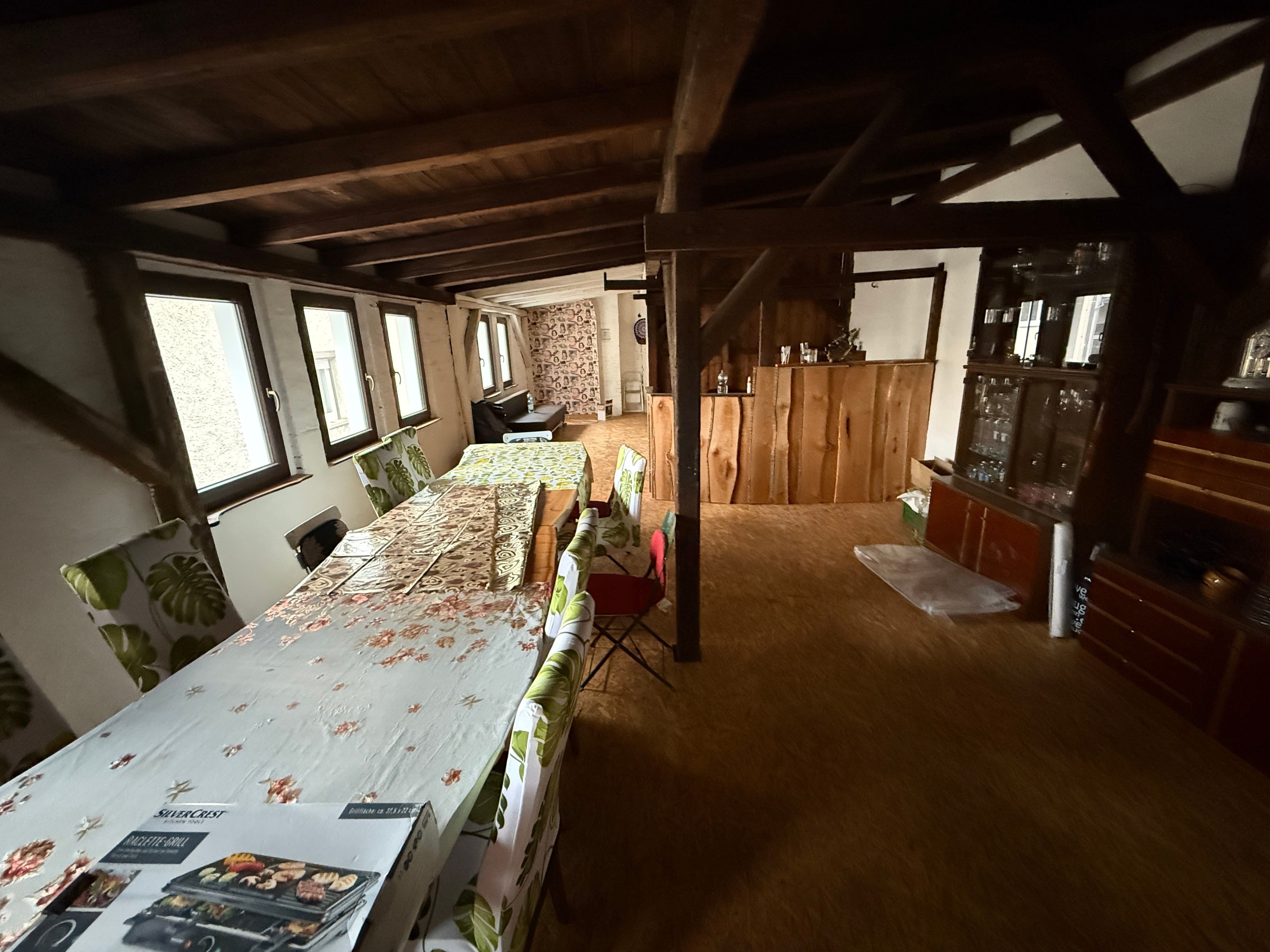 Immobilie in Eisenberg - +++ Einfamilienhaus mit möglicher Einliegerwohnung im Zentrum von Eisenberg +++  - Bild 3