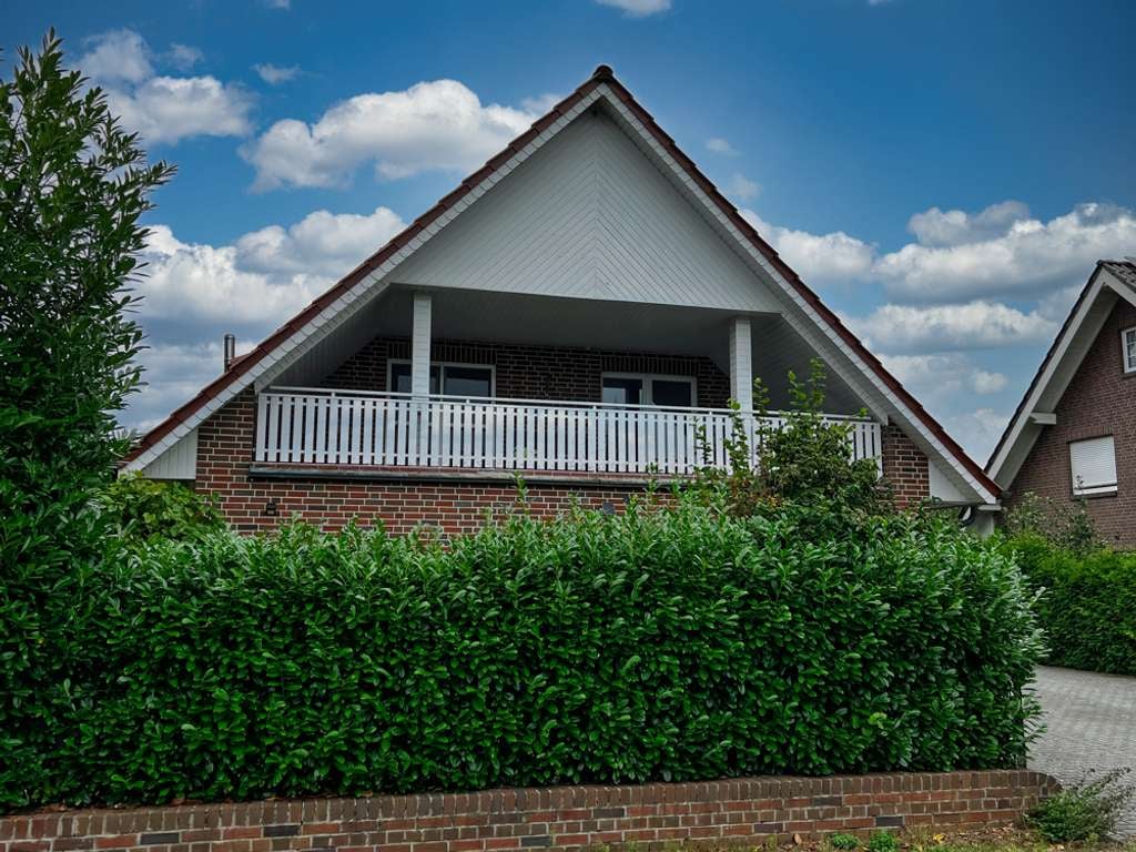 Immobilie in Sögel - Viel Platz für Ihre Zukunft! Einfamilienhaus mit Einliegerwohnung! - Bild 3