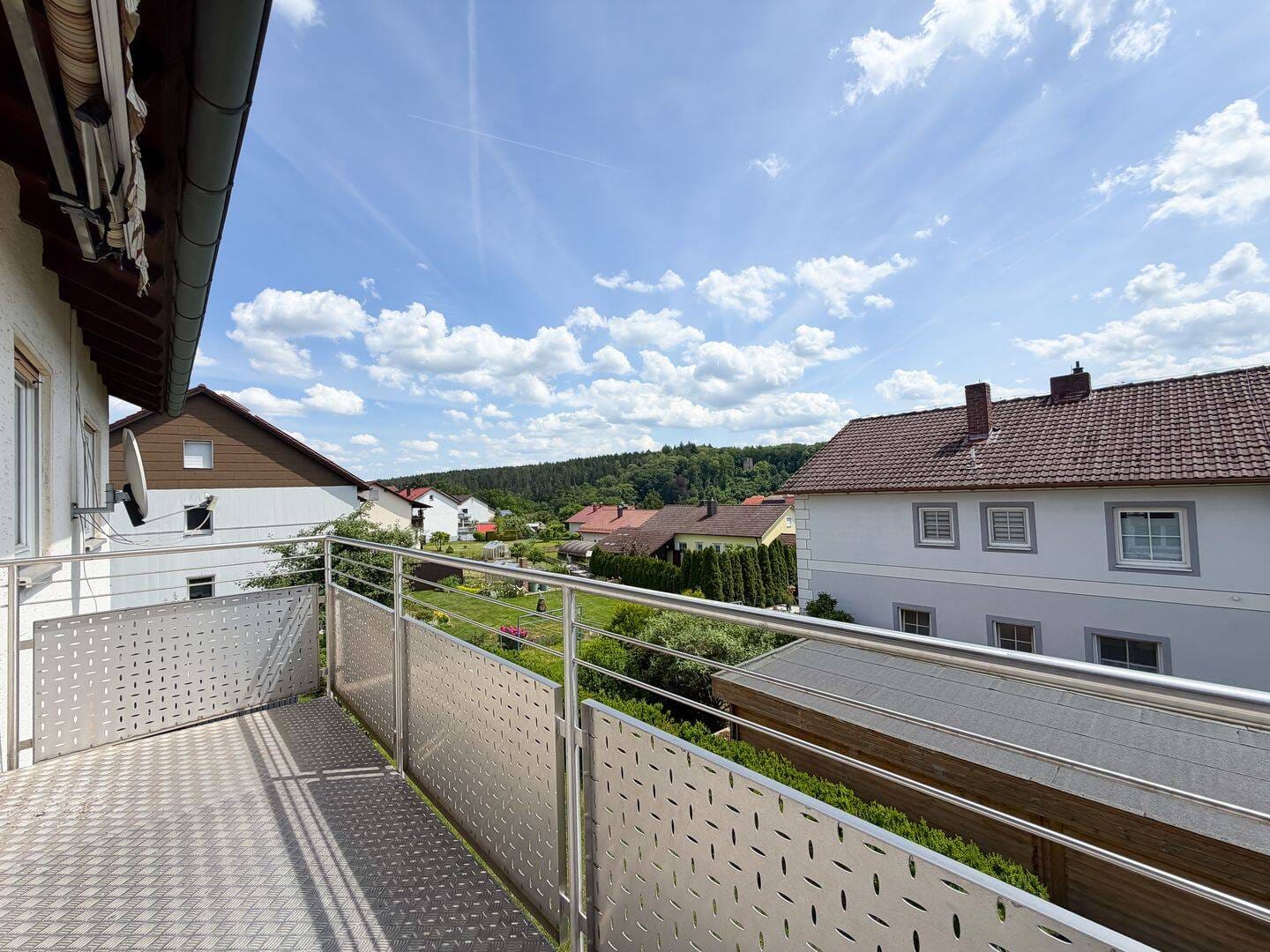Immobilie in Ebermannsdorf - Eigennutzung oder Kapitalanlage: Teilvermietetes Zweifamilienhaus in Ebermannsdorf! - Bild 3