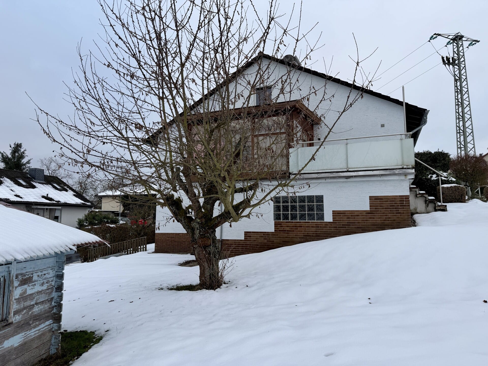 Immobilie in Knüllwald - Viel Platz & Ruhe: Haus mit Einliegerwohnung in Knüllwald|offene Hausbesichtigung 21.02.26 um 10 Uhr - Bild 1