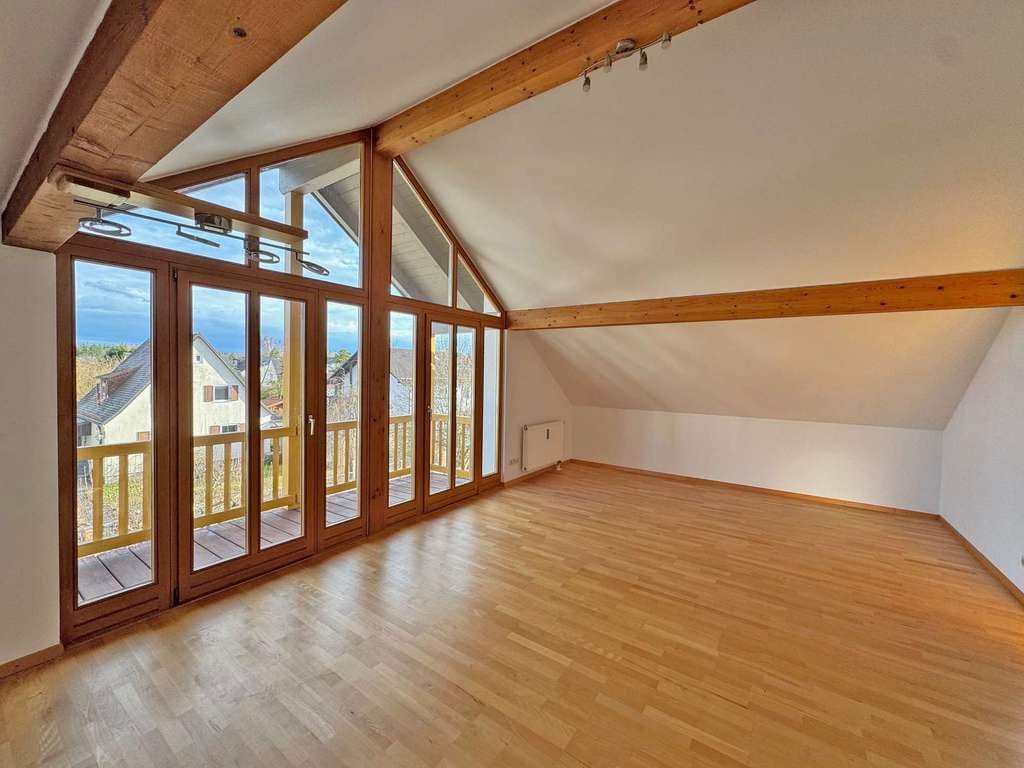 Immobilie in Grasbrunn - 2-Zi.-Dachgeschoss mit Süd-Balkon - Bezugsfrei - Neukeferloh - Bild 2