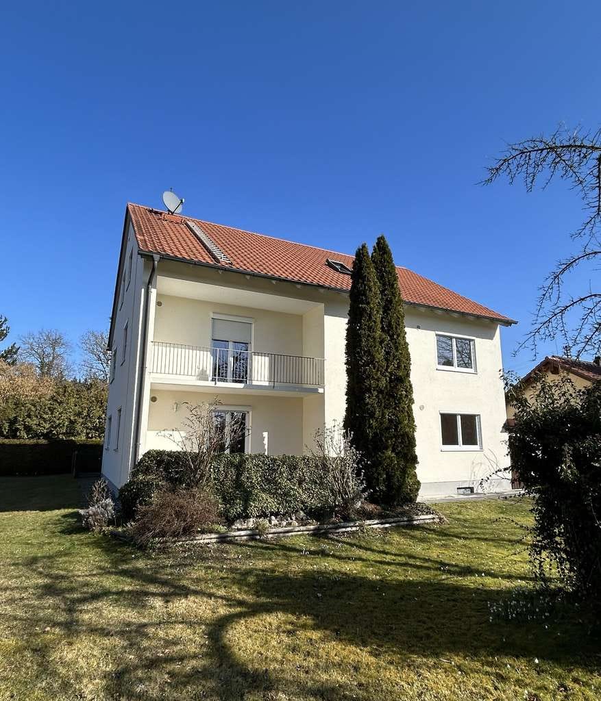 Immobilie in Geltendorf - Charmantes Mehrfamilienhaus mit großem Grundstück in Geltendorf

 - Bild 0