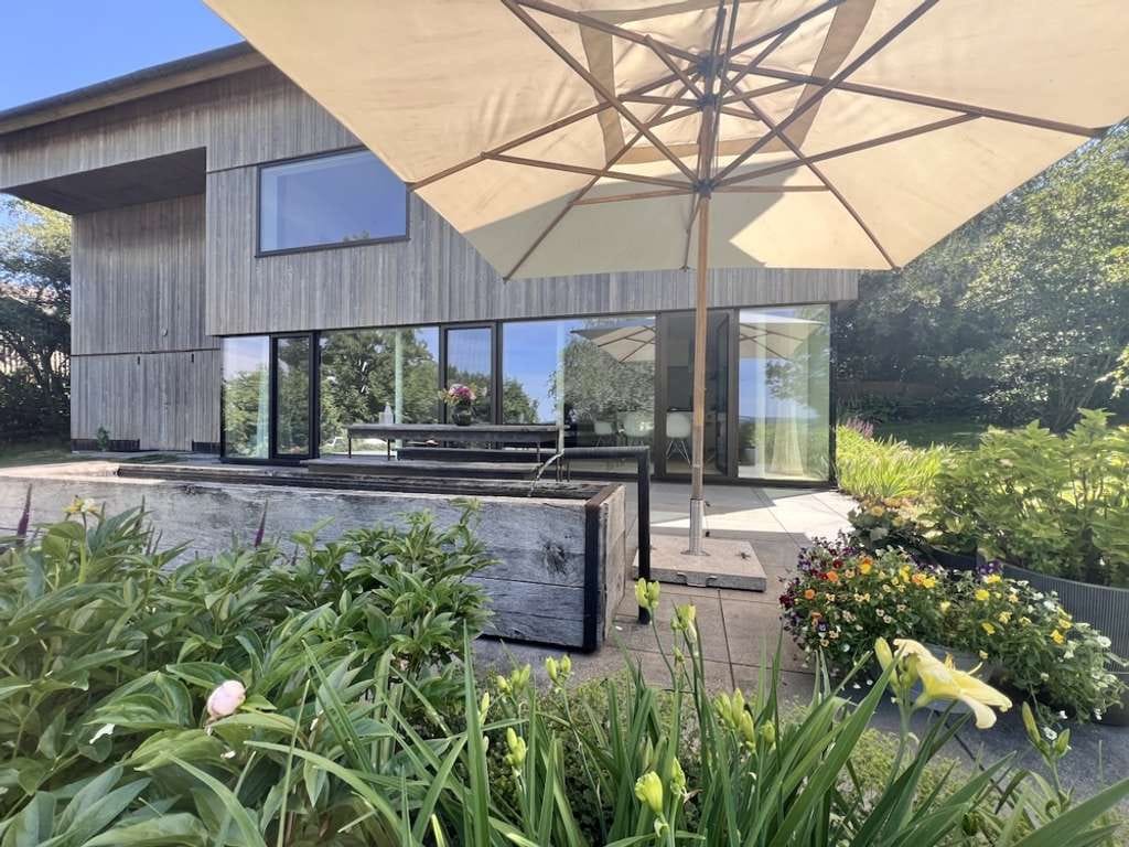 Immobilie in Rottenbuch - Unverbaubarer Weitblick auf 16.166 m² Grund, Architektenhaus in sonniger Höhenlage - Bild 3
