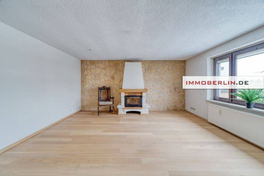 Immobilie in Mönkebude - IMMOBERLIN.DE - Attraktives Haus mit zwei Wohneinheiten & Nebengebäude inkl. Doppelgarage - Bild 1