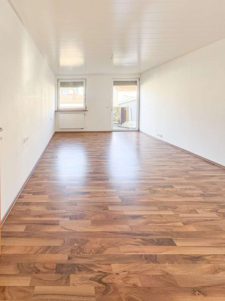 Immobilie in Murrhardt - Großzügige Wohn- und Nutzflächen zur individuellen Gestaltung für Wohnen und Arbeiten mit 4 Pkw Stpl - Bild 3