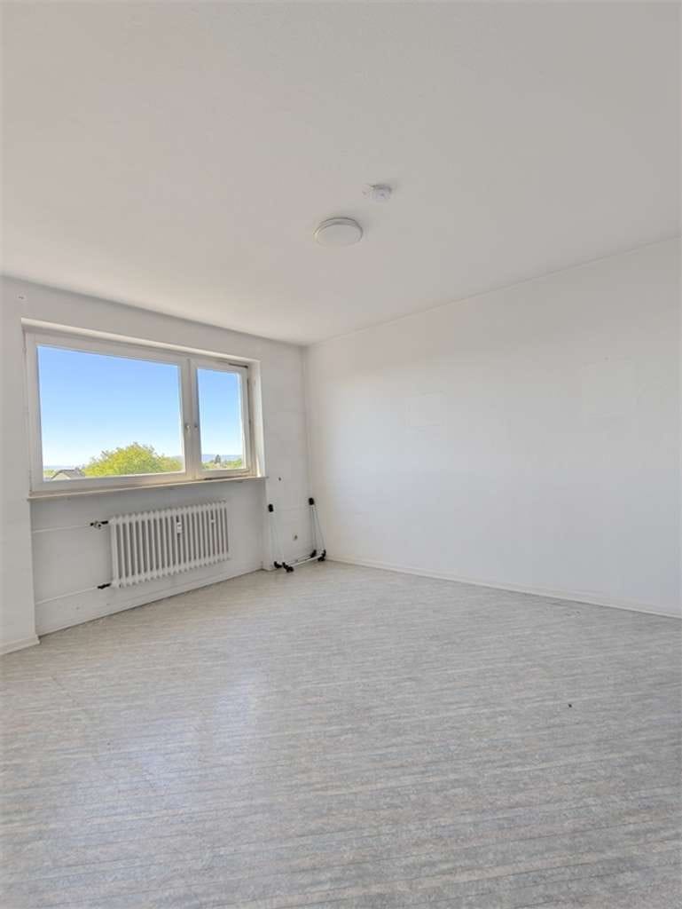 Immobilie in Dreieich - Bezugsfreie 2-Zimmer-Wohnung mit EBK und Aufzug, tageslicht Bad - Bild 4