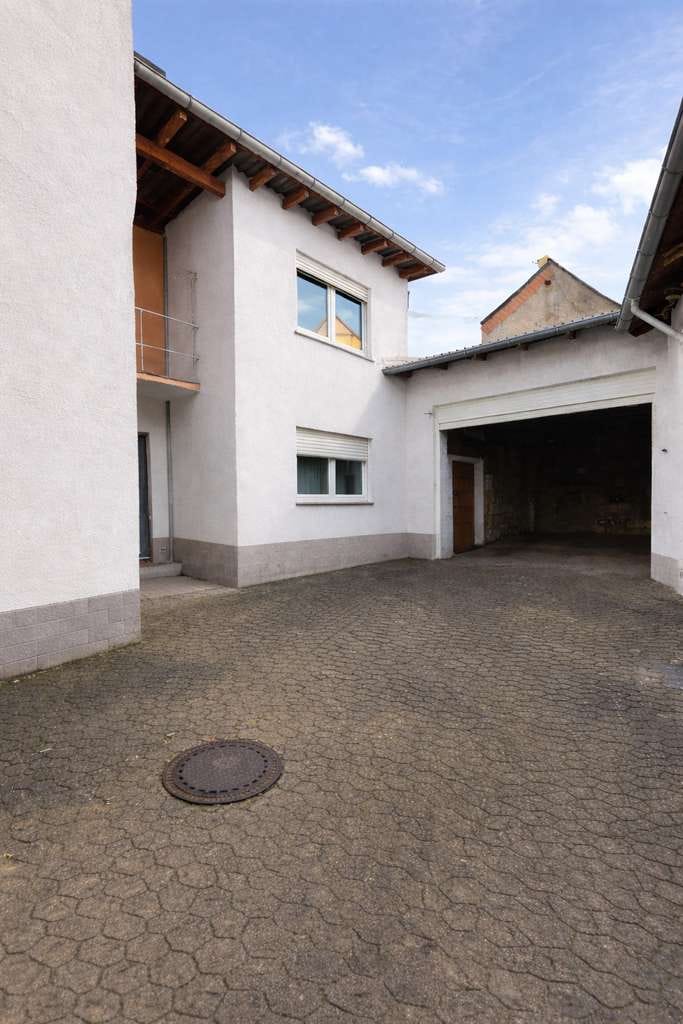 Immobilie in Nieder-Hilbersheim - Charmantes Wohnhaus mit Scheune, Gewölbekellern & Innenhof in Nieder-Hilbersheim - Bild 1