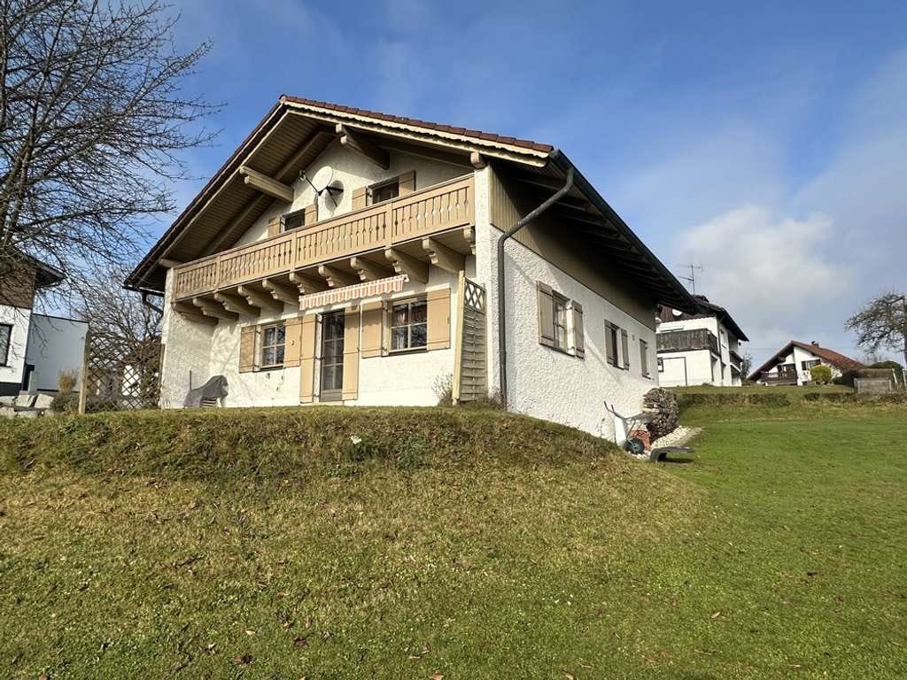 Immobilie in Salzweg - Großzügiges Einfamilienhaus in Liebhaberrandlage in Salzweg - Bild 0