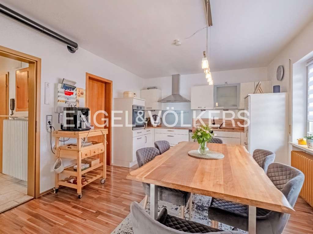 Immobilie in Baar-Ebenhausen - Großes Einfamilienhaus in ruhiger Wohnlage von Baar-Ebenhausen - Bild 1