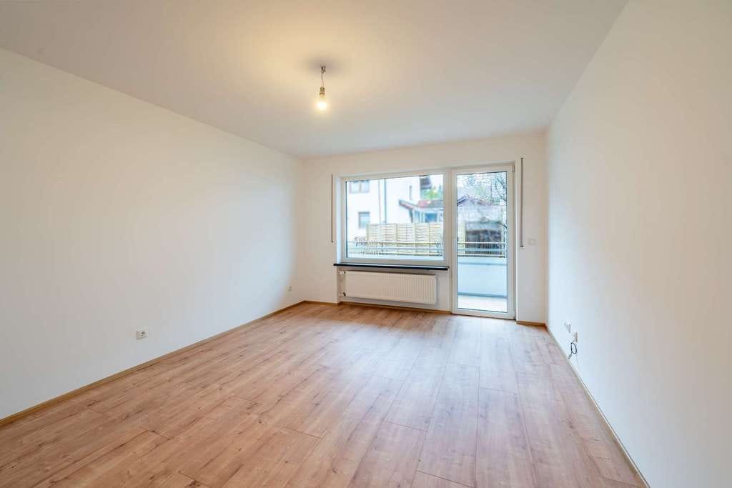 Immobilie in Peiting - Frisch saniert & ruhig gelegen: 3-Zimmer-Wohnung mit Balkon und Garage - Bild 1