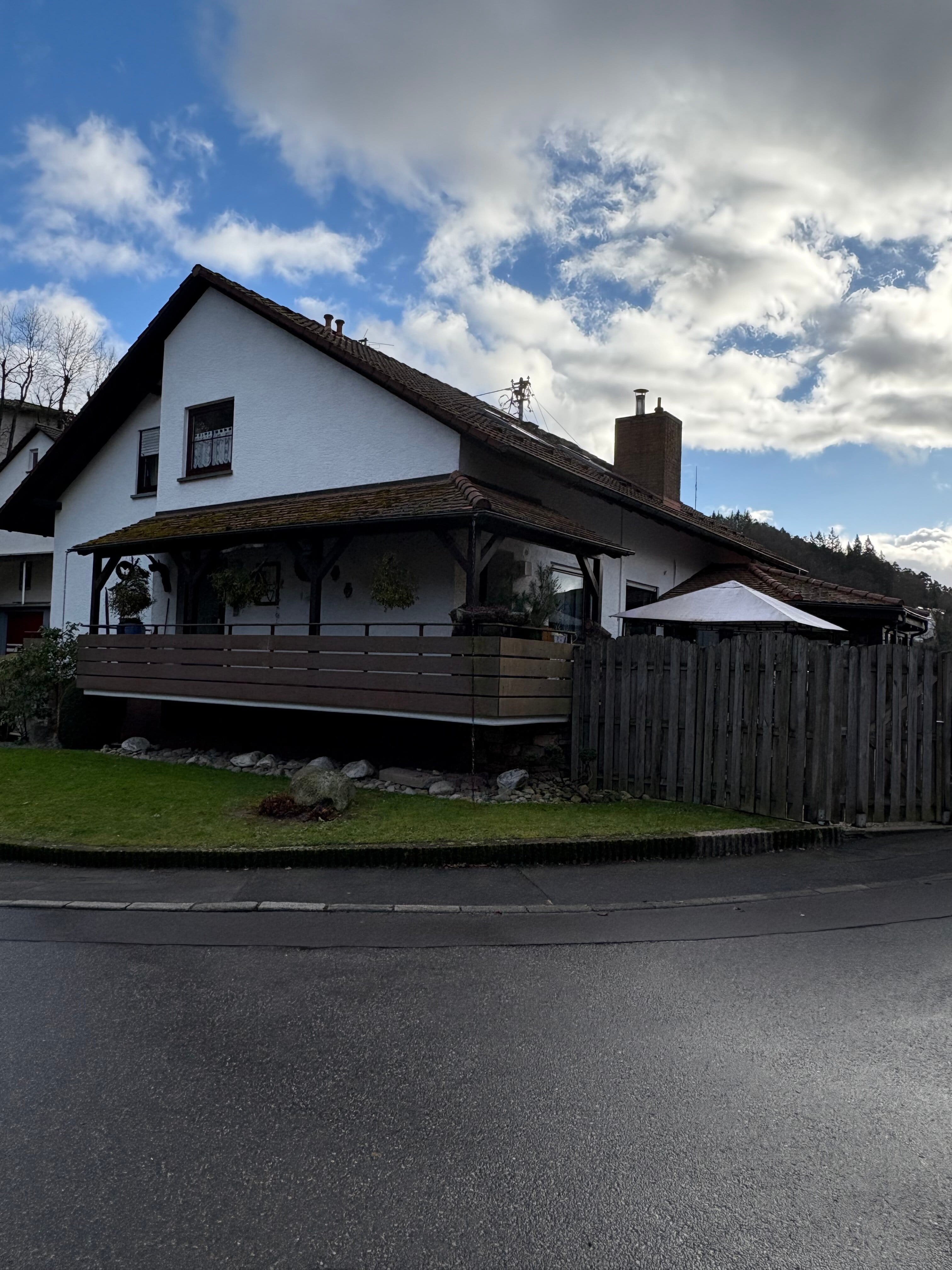 Immobilie in Schriesheim - SCHÖNES ANWESEN IN SCHRIESHEIM-ALTENBACH ZU VERKAUFEN - Bild 2