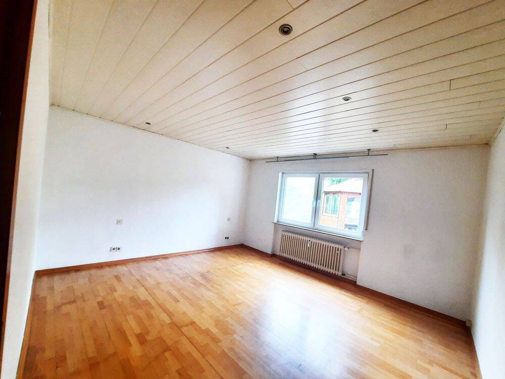 Immobilie in Wiesenbach - WIESENBACH – gepflegte 2,5-Zi-Eigentumswohnung mit Terrasse - Bild 3