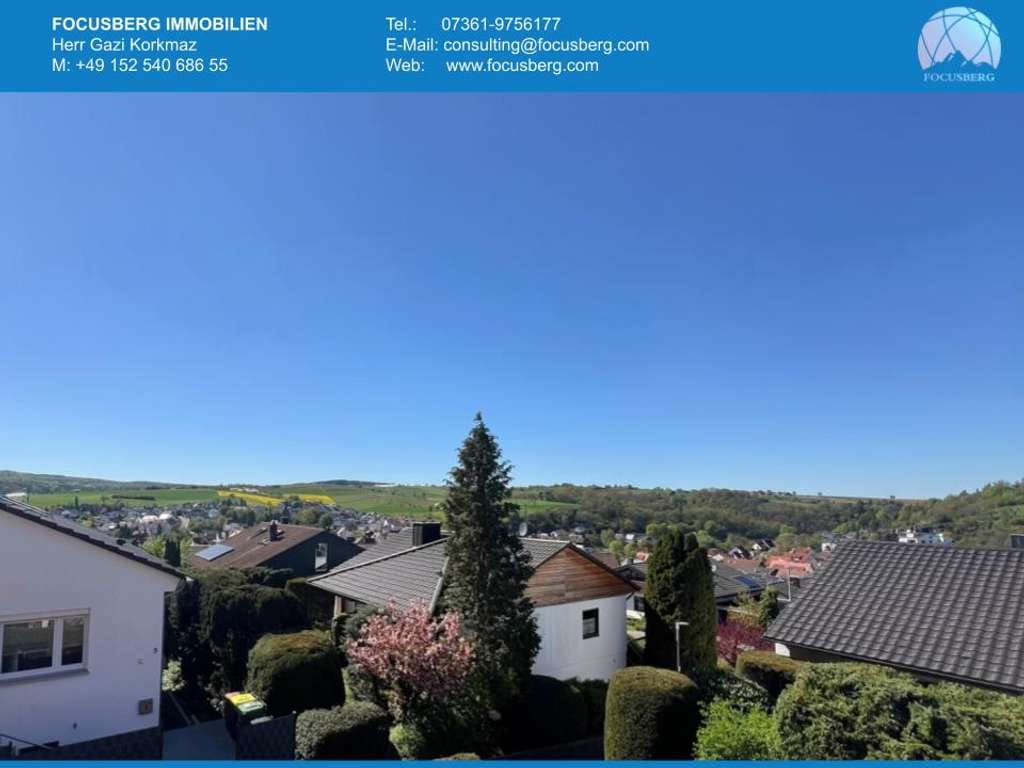 Immobilie in Eberdingen - WEITBLICK INS TAL VON EBERDINGEN - STILVOLLE DACHGESCHOSSWOHNUNG MIT EMPOREN UND ZWEI BALKONEN - Bild 1