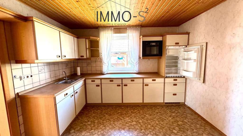 Immobilie in Mehlingen - Einfamilienhaus mit großem Entwicklungspotenzial auf 490 m² Grundstück in Mehlingen - Bild 1