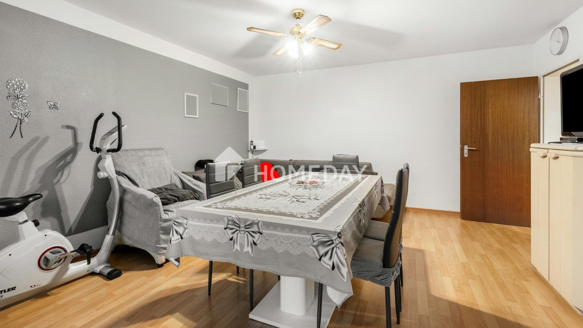 Immobilie in Salem - Helle 3,5-Zimmer-Wohnung mit Loggia und Tiefgaragenstellplatz - Bild 1