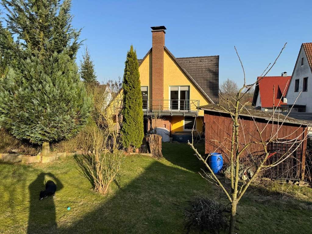 Immobilie in Horn-Bad Meinberg - Ein-/Zweifamilienhaus mit Garage in idealer Lage von Bad Meinberg am Flammenkampsberg - Bild 1