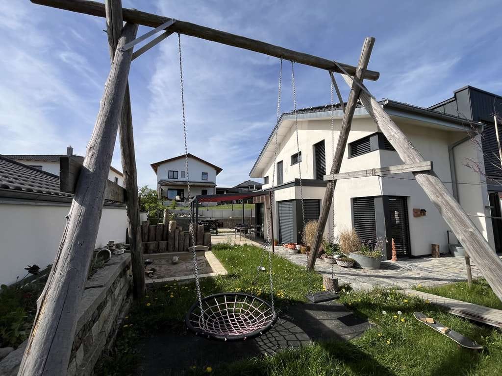 Immobilie in Postau - Schaukeln Sie in Ihr neues Zuhause - modernes Einfamilienhaus mit Wohlfühlcharakter in Postau - Bild 2