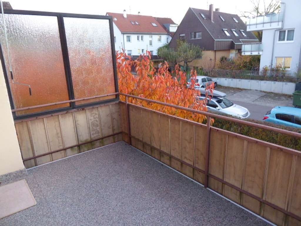 Immobilie in Freiberg am Neckar - sofort beziehbar - 3 Zimmerwohnung, I. OG., EBK, Balkon, Einzelgarage - Bild 3