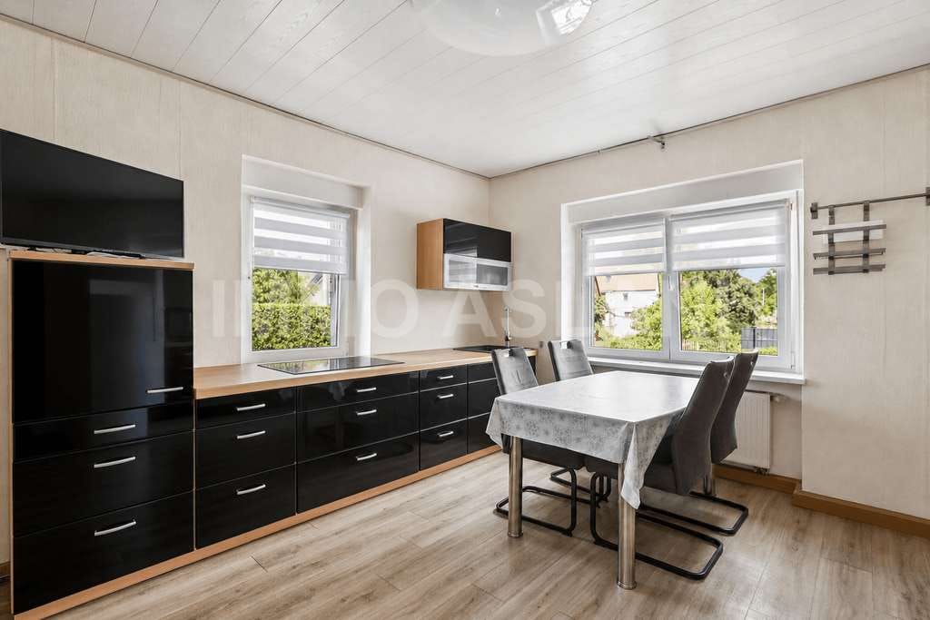 Immobilie in Markranstädt - Ein Zuhause, viele Möglichkeiten: EFH mit zwei separaten Wohneinheiten, PV-Anlage, Sauna & Pool - Bild 3