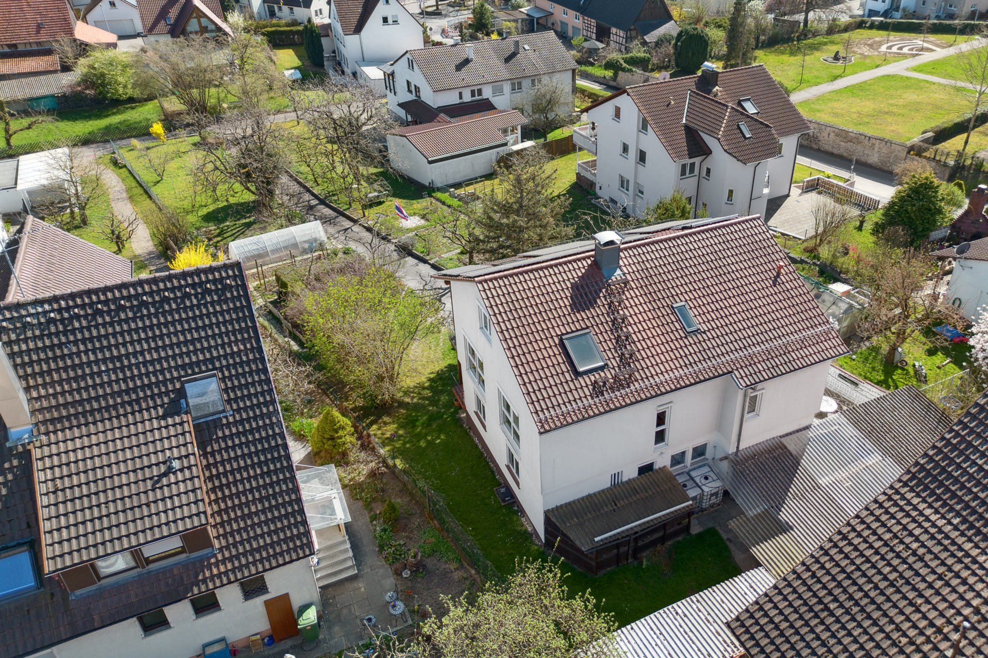 Immobilie in Sachsenheim - Zweifamilienhaus in Kleinsachsenheim - Bild 1
