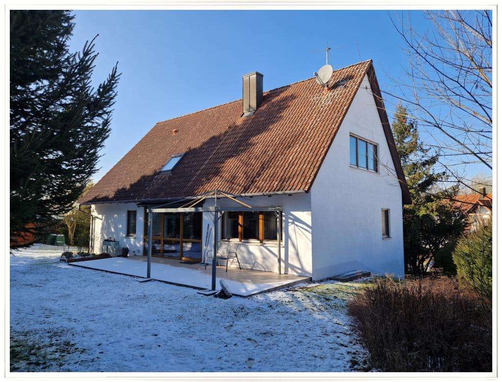 Immobilie in Hilgertshausen-Tandern - Geräumiges Einfamilienhaus auf 786 m² großem Grundstück in schönster Randlage von Tandern - Bild 1