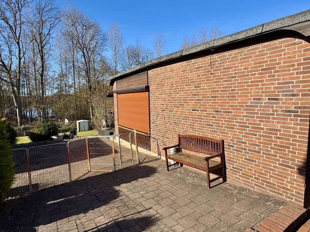 Immobilie in Eutin - Charmante Immobilie mit 2 Wohneinheiten auf besonderem Grundstück am See - Bild 2