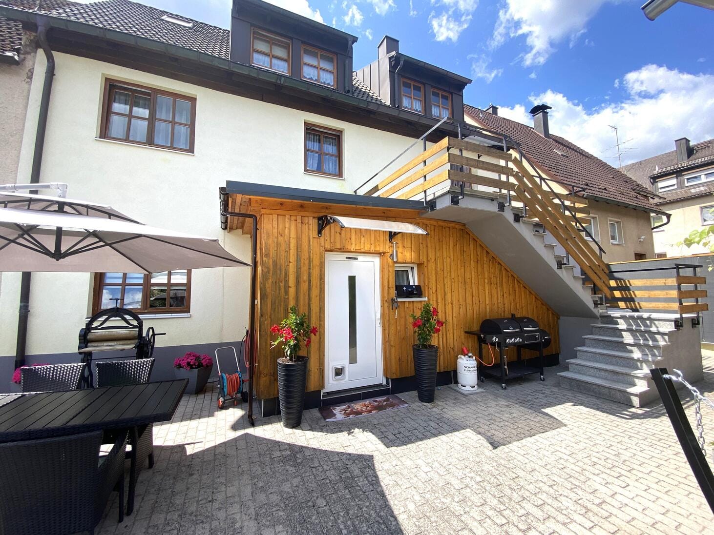 Immobilie in Plech - Generalsaniert- und modernisierte Doppelhaushälfte mit Maisonette - Studioeinliegerwohnung in Plech - Bild 2