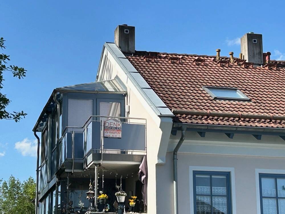 Immobilie in Trostberg - Charmantes Dachgeschoss-Apartment mit Wohlfühlfaktor - Bild 0
