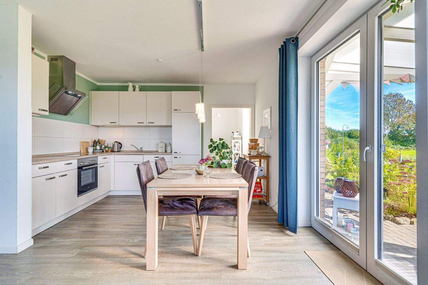 Immobilie in Schaalby - Kapitalanlage o. Zuhause: Doppelhaus mit 2 WE, Erdwärme, Garten & traumhaftem Blick über die Felder! - Bild 3