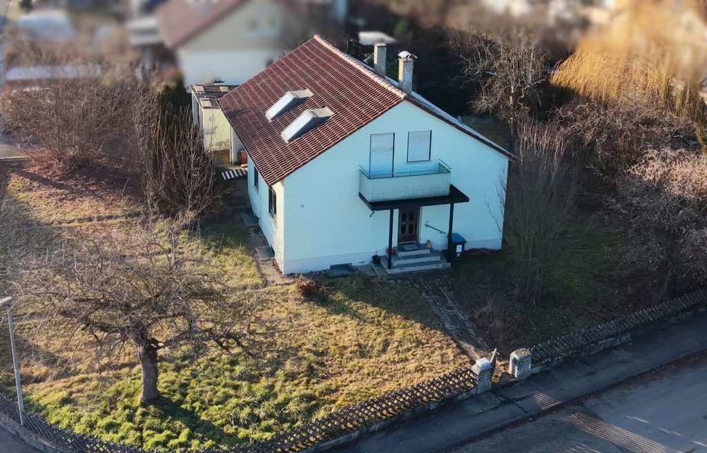 Immobilie in Kusterdingen - Freistehendes Einfamilienhaus in begehrter Wohnlage - Bild 1