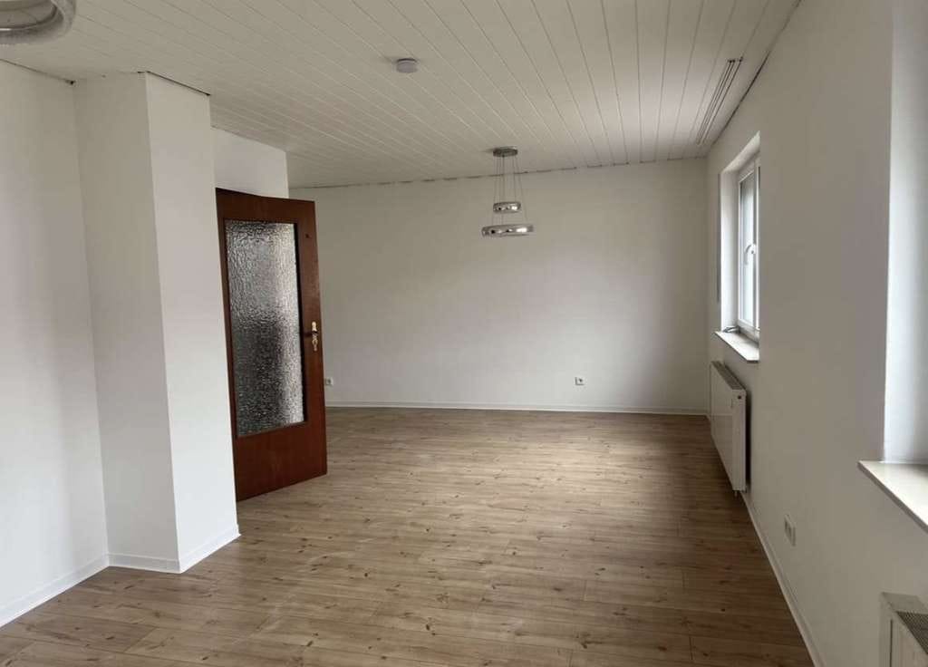 Immobilie in Lorsch - Stilvoll renovierte 3-Zimmer-Wohnung in Lorsch  Ihr neues Zuhause ab sofort verfügbar - Bild 1
