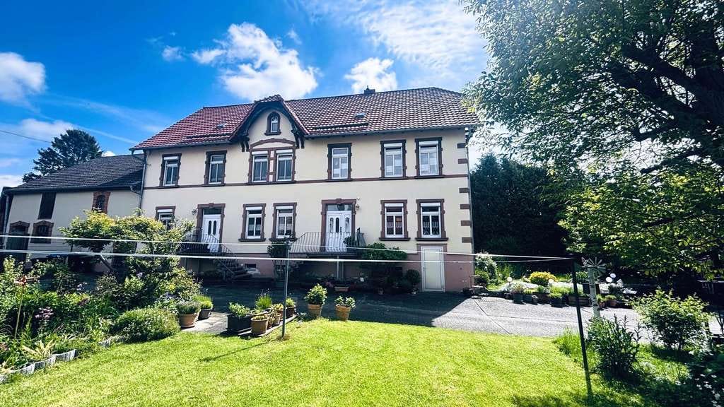 Immobilie in Allstedt - Ein Haus. Zwei Zuhause. Unzählige Möglichkeiten. - Bild 1