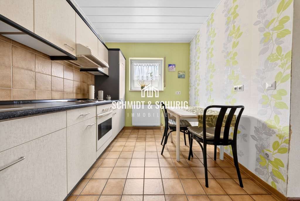 Immobilie in Oberhausen-Rheinhausen - Charmante 2-Zimmer-Wohnung mit Balkon und viel Potenzial - Bild 3
