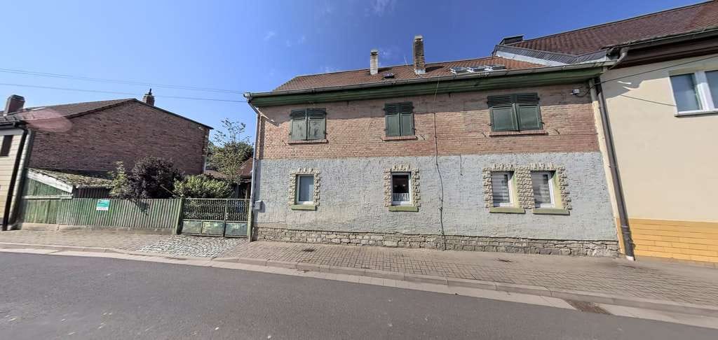 Immobilie in Apolda - Sanierungsprojekt mit Mega-Potenzial: Genehmigte KfW-Sanierung + 2. Bauplatz vorhanden! - Bild 0