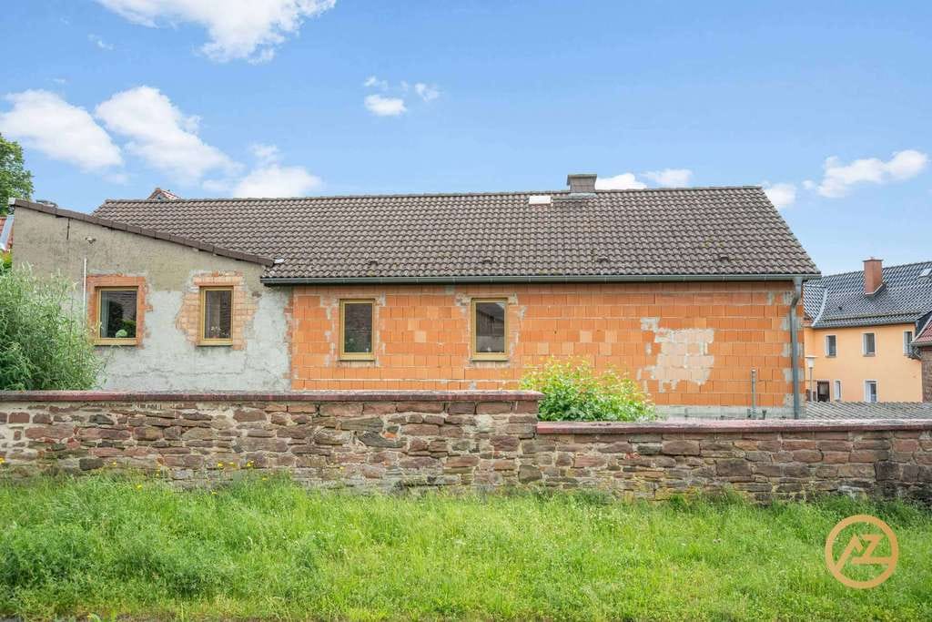 Immobilie in Altenhausen - „Einziehen, anpacken, wohlfühlen: Wohnhaus mit Hof, Garage und Potenzial in Ivenrode“ - Bild 2