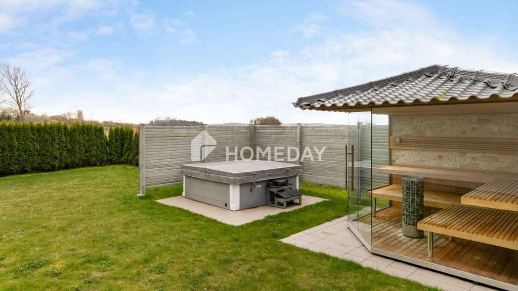 Immobilie in Dreschvitz - Neuwertiges Ferienimmobilie auf Rügen mit Südterrasse, Sauna, Whirlpool und Ostseenähe - Bild 2