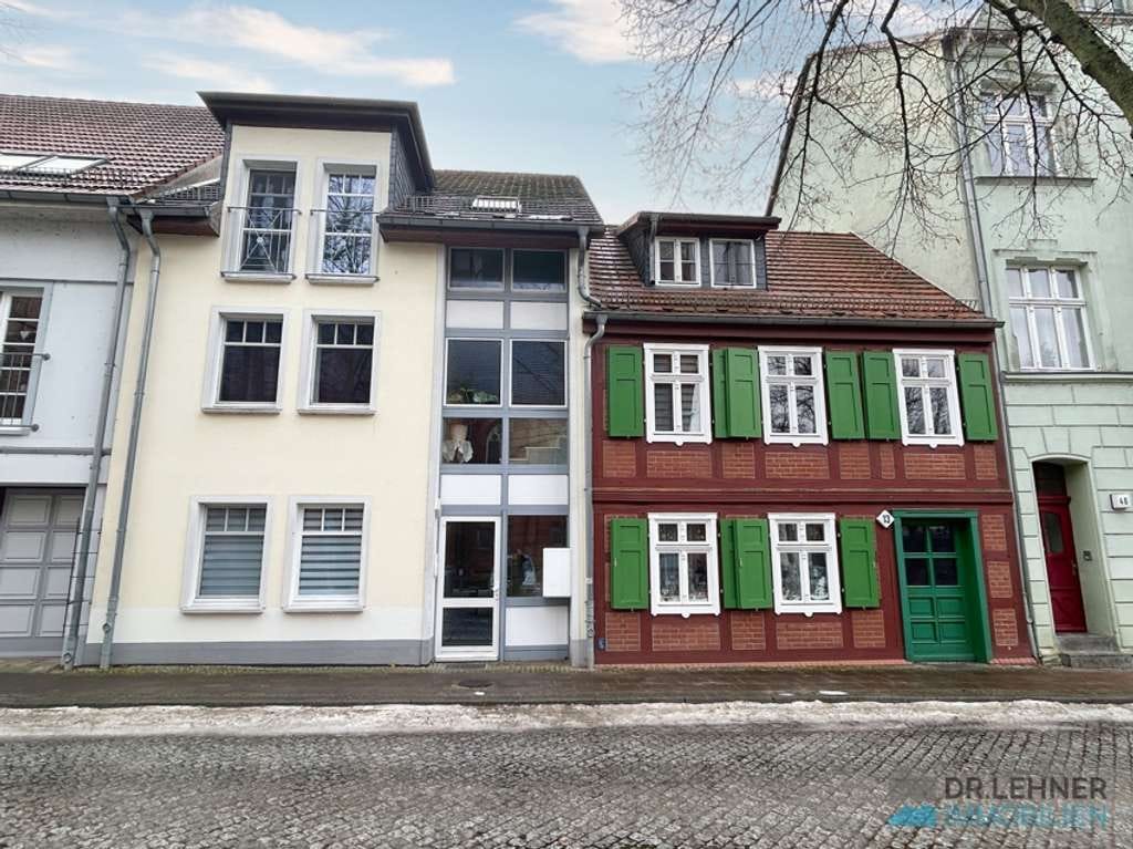Immobilie in Wittenberge - Zwei neuwertige Mehrfamilienhäuser im Herzen von Wittenberge - Bild 1