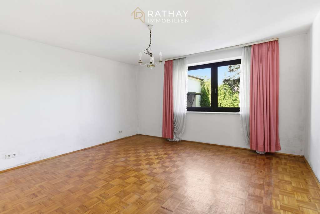 Immobilie in Langquaid - Charmanter Bungalow auf tollem Grundstück in Langquaid – viel Potenzial für Ihre Wohnideen - Bild 4