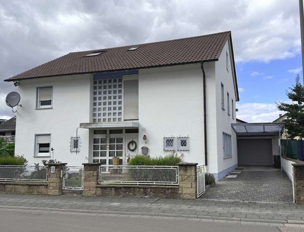 Immobilie in Bellheim - Großzügiges Wohnen mit Keller, Garten, Terrasse und Garage in Bellheim - Bild 0