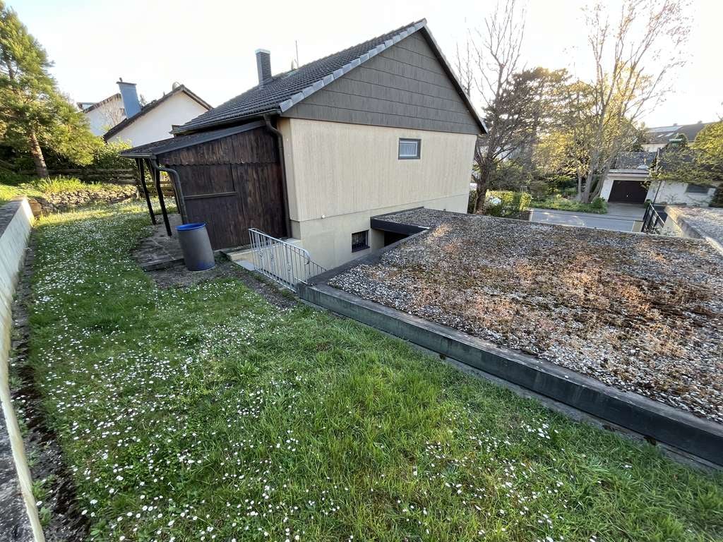 Immobilie in Hartheim am Rhein - Freistehendes Einfamilienwohnhaus mit Doppelgarage auf einem attraktiven, adäquatem Grundstück ! - Bild 3