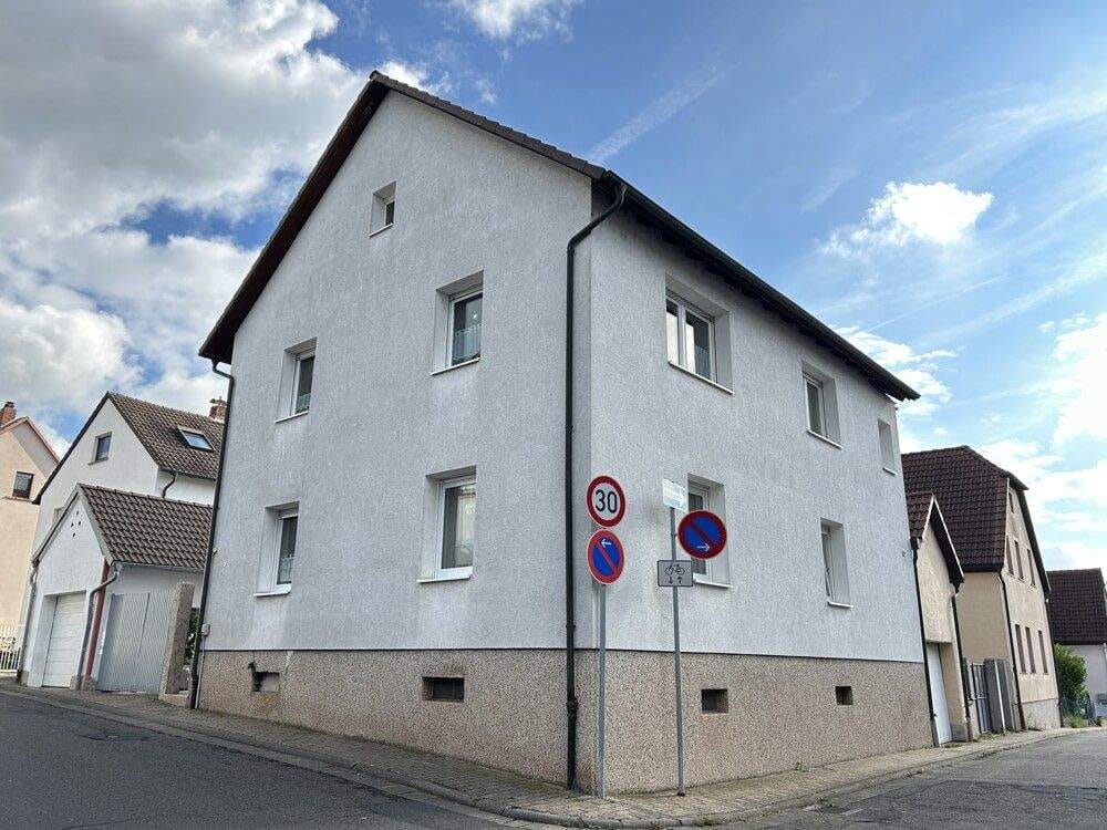 Immobilie in Sulzbach am Main - Charmantes Wohnhaus mit Garage und schönem Hof - Bild 1