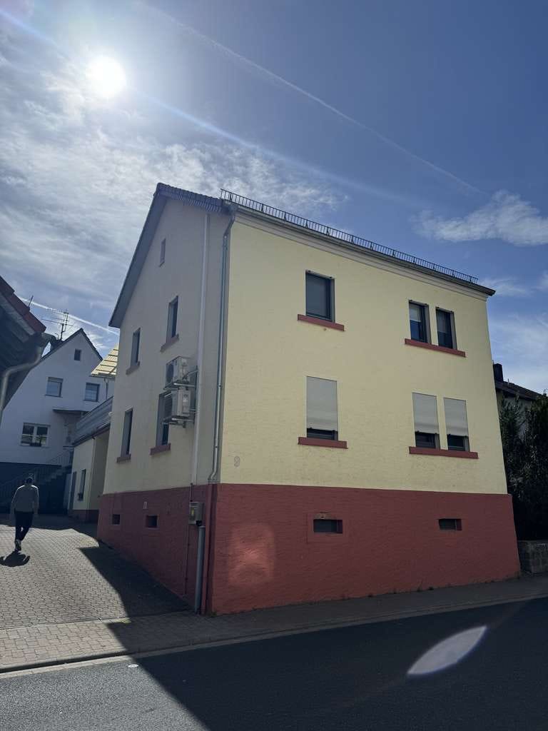 Immobilie in Schöllkrippen - Gemütliches Einfamilienhaus in Schneppenbach mit Garage und Garten - Bild 2