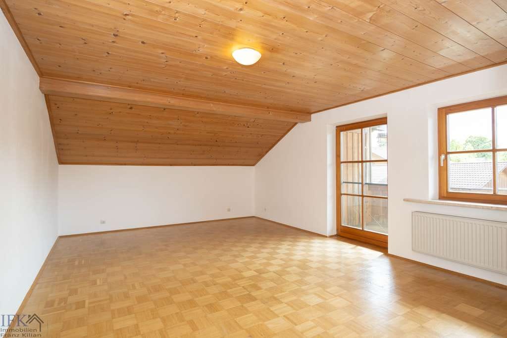 Immobilie in Bernried am Starnberger See - Sonnige 4-Zimmer-Wohnung in Zweifamilienhaus in Bernried am Starnberger See - Bild 2